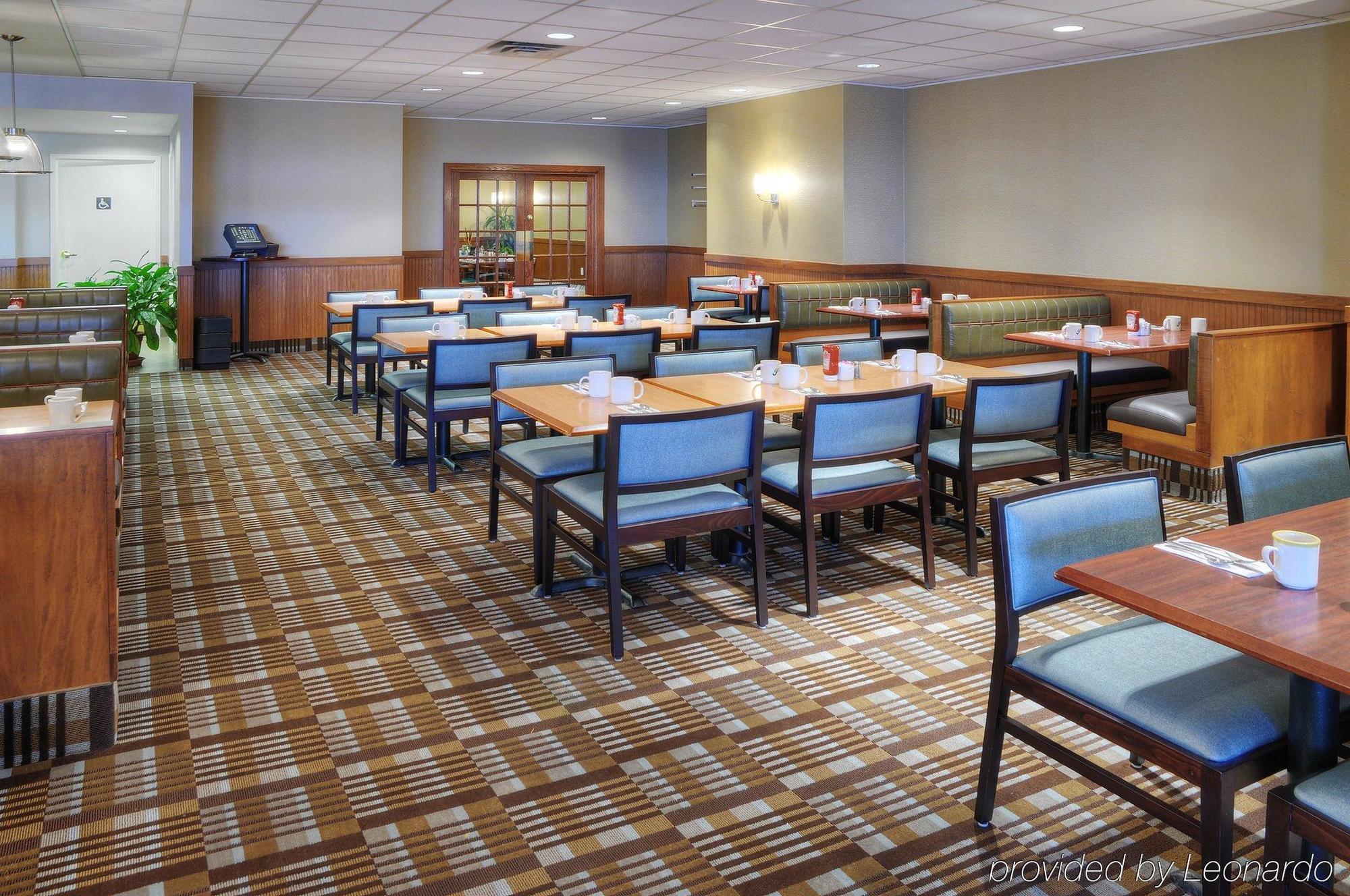 Holiday Inn Toronto Airport East By Ihg Restaurant bilde