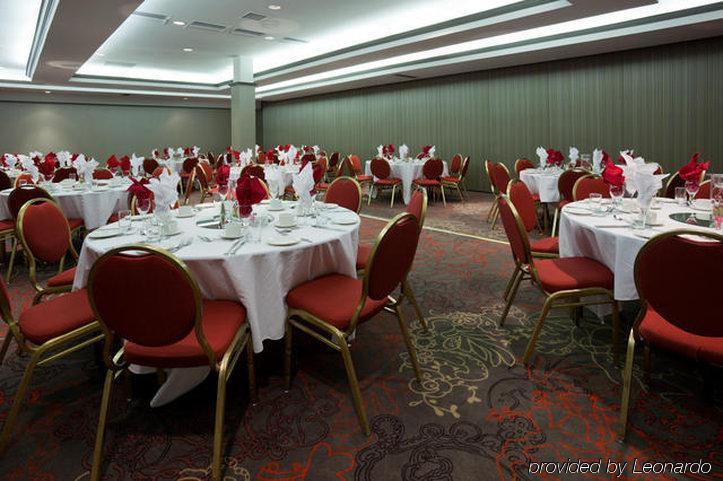 Holiday Inn Toronto Airport East By Ihg Restaurant bilde
